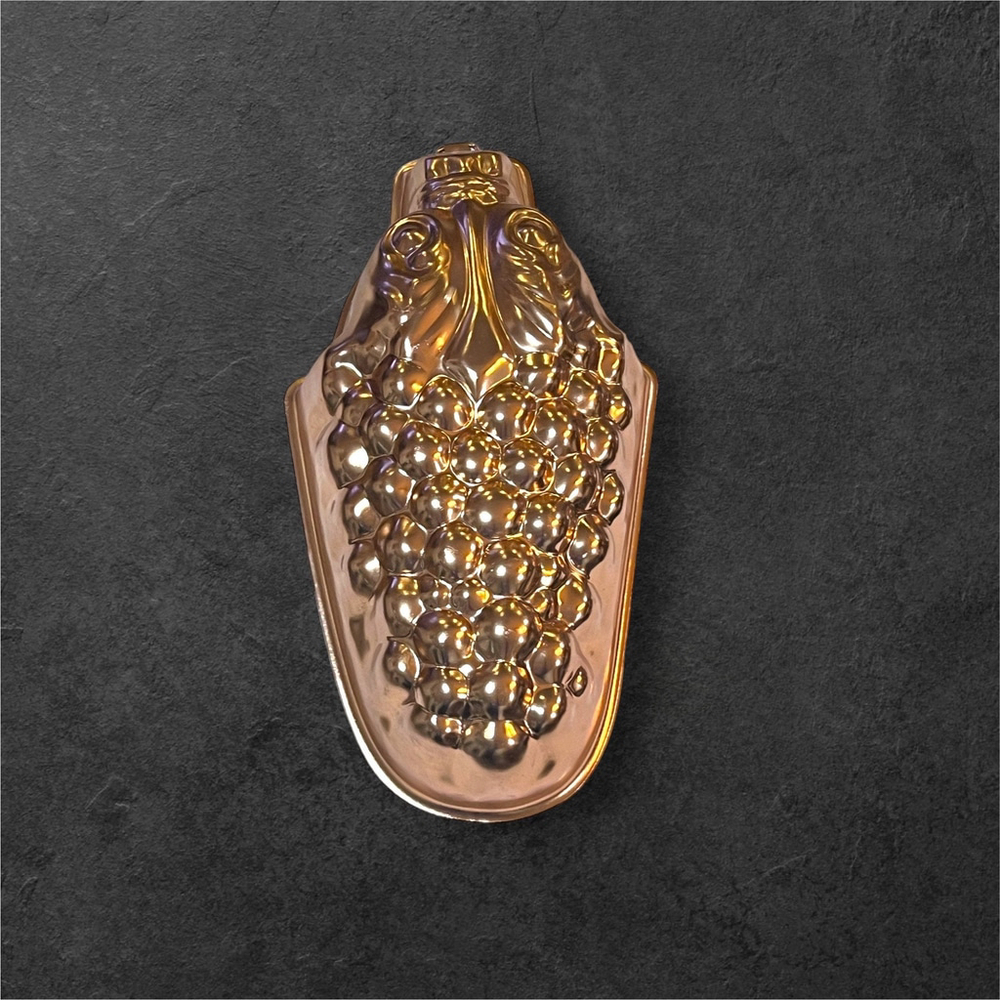 70s Grapes Metal Jello Mold Vintage Copper Colored Grapes Vintage Farmhouse - Picture 4 of 10